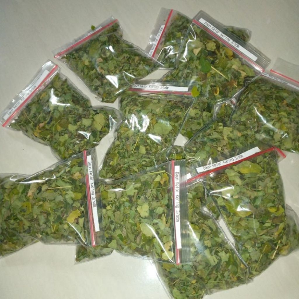 

Daun kelor kering super