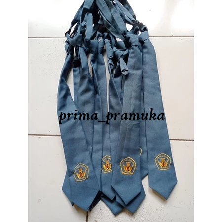 

Dasi Sekolah SMA Panjang 110cm BORDIR TUTWRI HANDAYANI Min 20 PCS