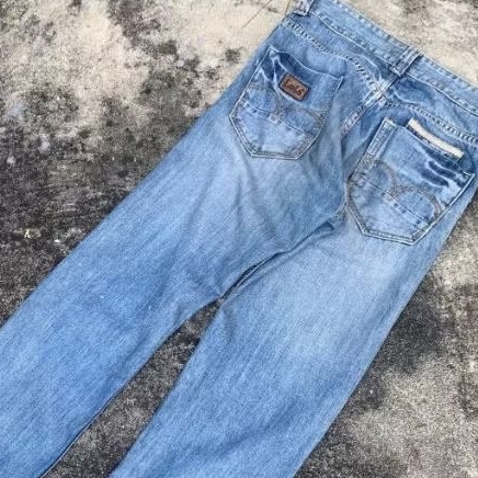 jeans lois