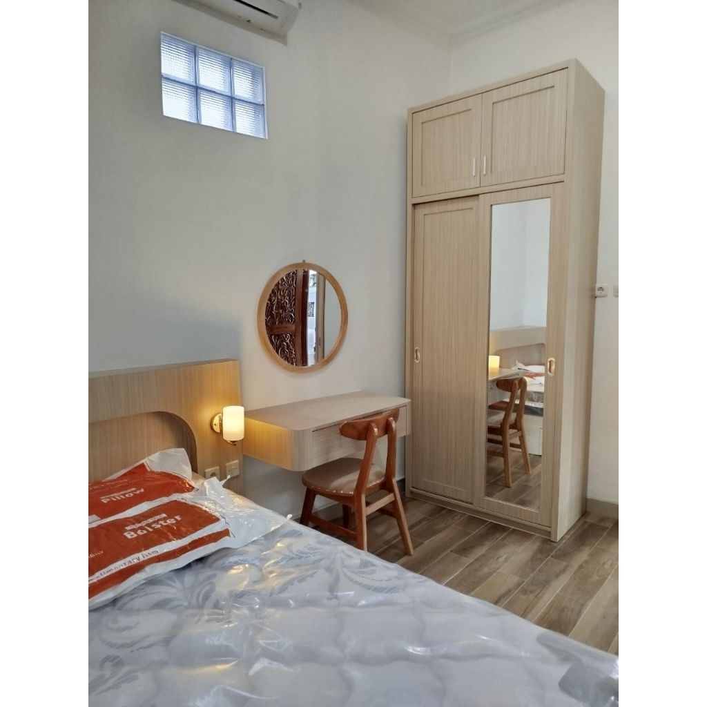 Set Kamar Tidur Minimalis Modern Custom HPL - Springbed, Lemari, Meja Rias - Tulungagung Trenggalek 
