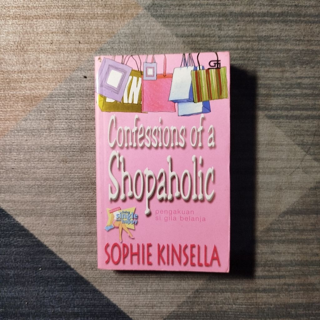 Confessions of a Shopaholic – Sophie Kinsella | Novel Romantis & Komedi