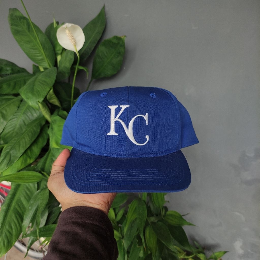 TOPI VINTAGE MLB KC ROYALS PLAIN LOGO