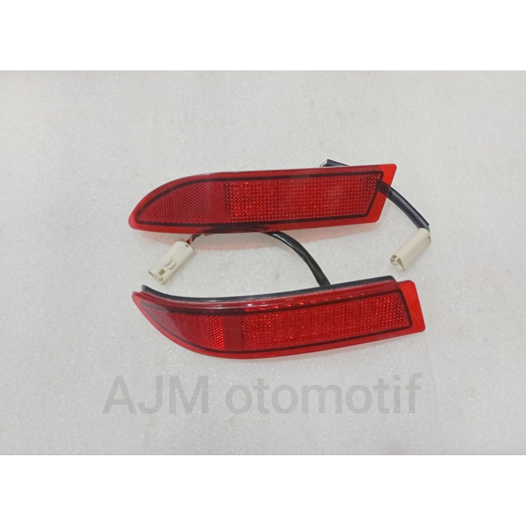 Lampu Reflektor Mata Kucing  Bumper Belakang All New Avanza Xenia