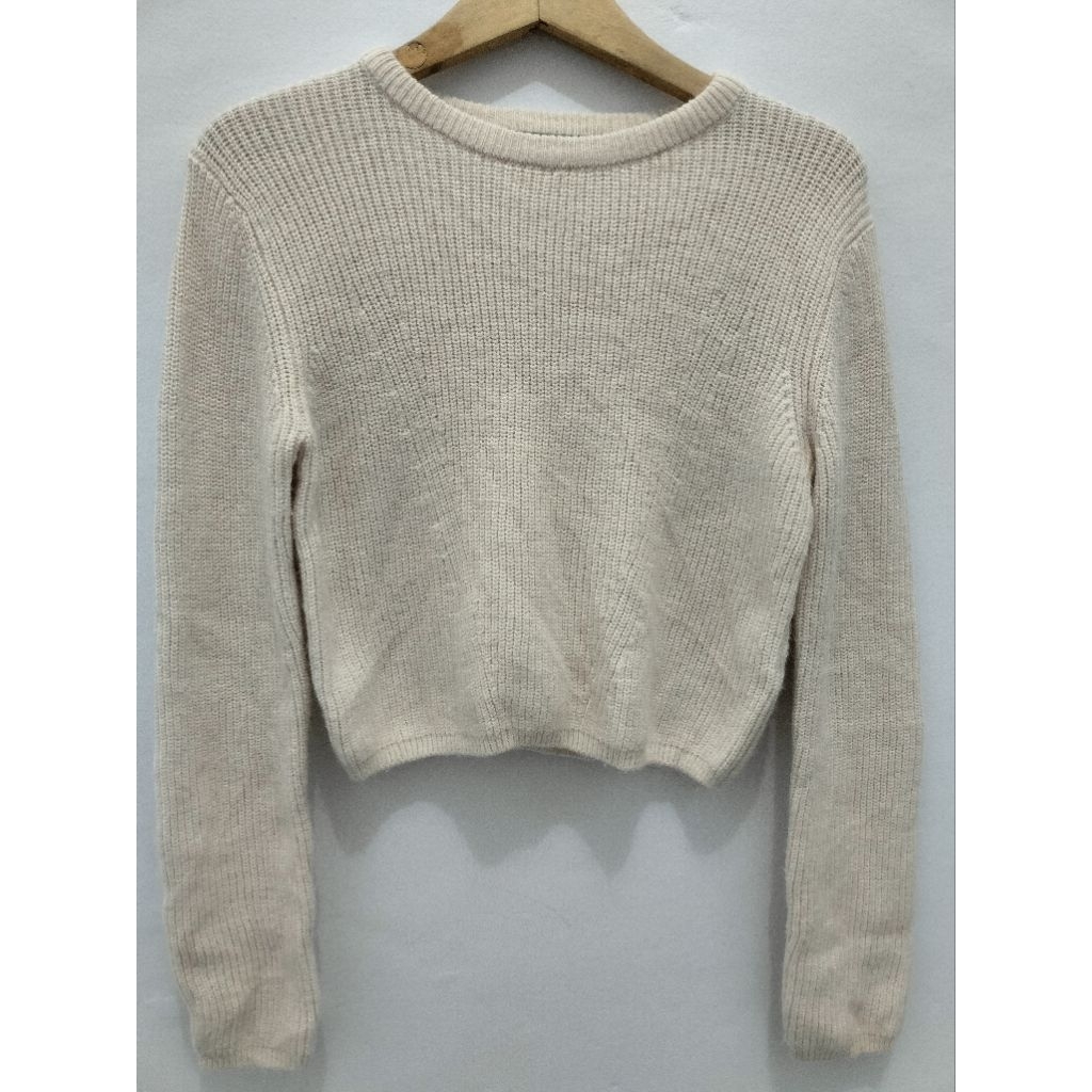 Sweater 8 seconds