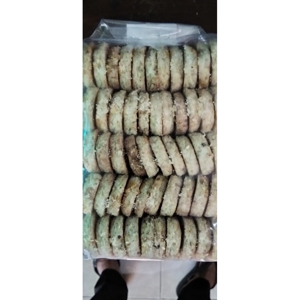 

1 pak kue kacang isi 50pc enak renyah