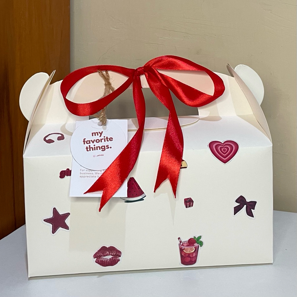 

Paket gable box | gift box | box kekinian | gable box aesthetic