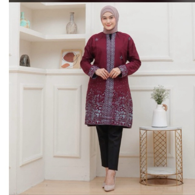 Couple batik tunik dan kemeja warna merah maroon