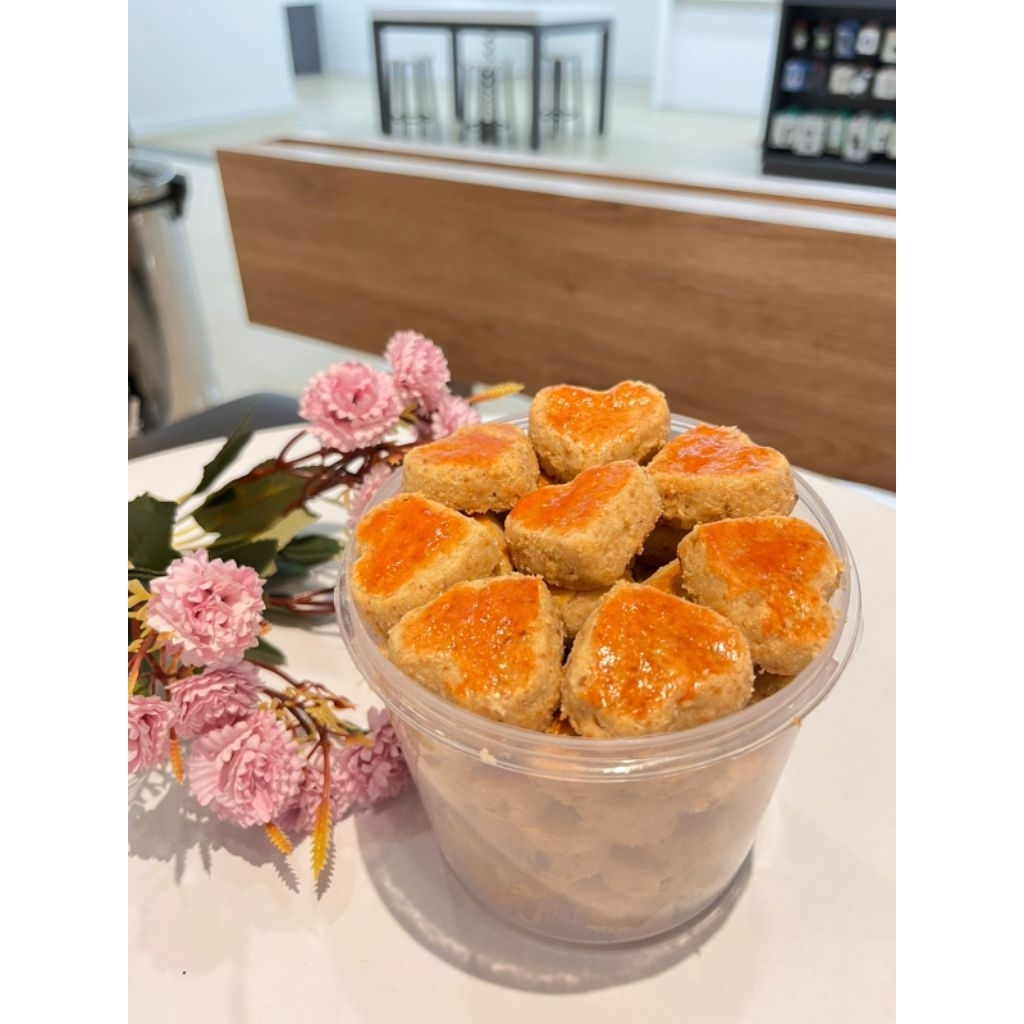 

Kue Kacang Khas Jember Super Wangi Enak 500gr Premium Rasanya Nagih Gurih
