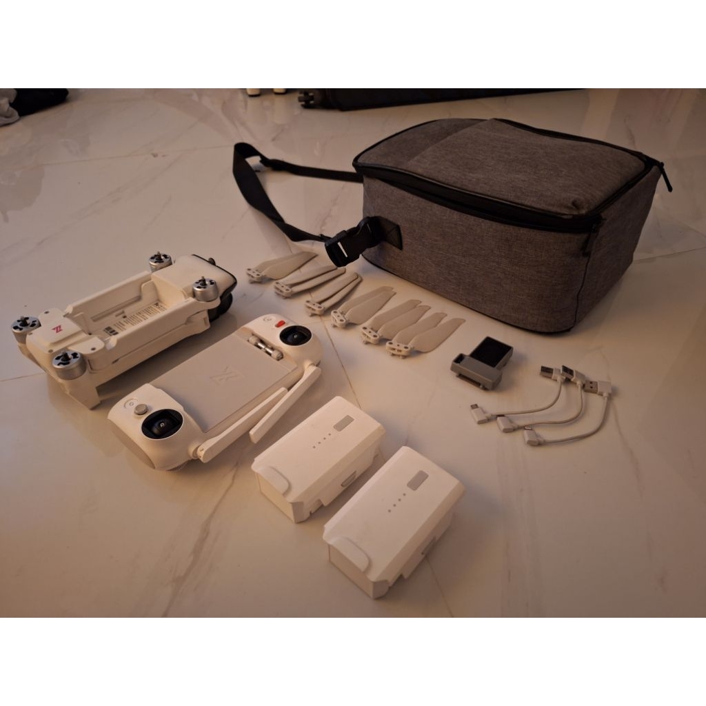 Second Drone Fimi X8 SE 2022 V2 Combo