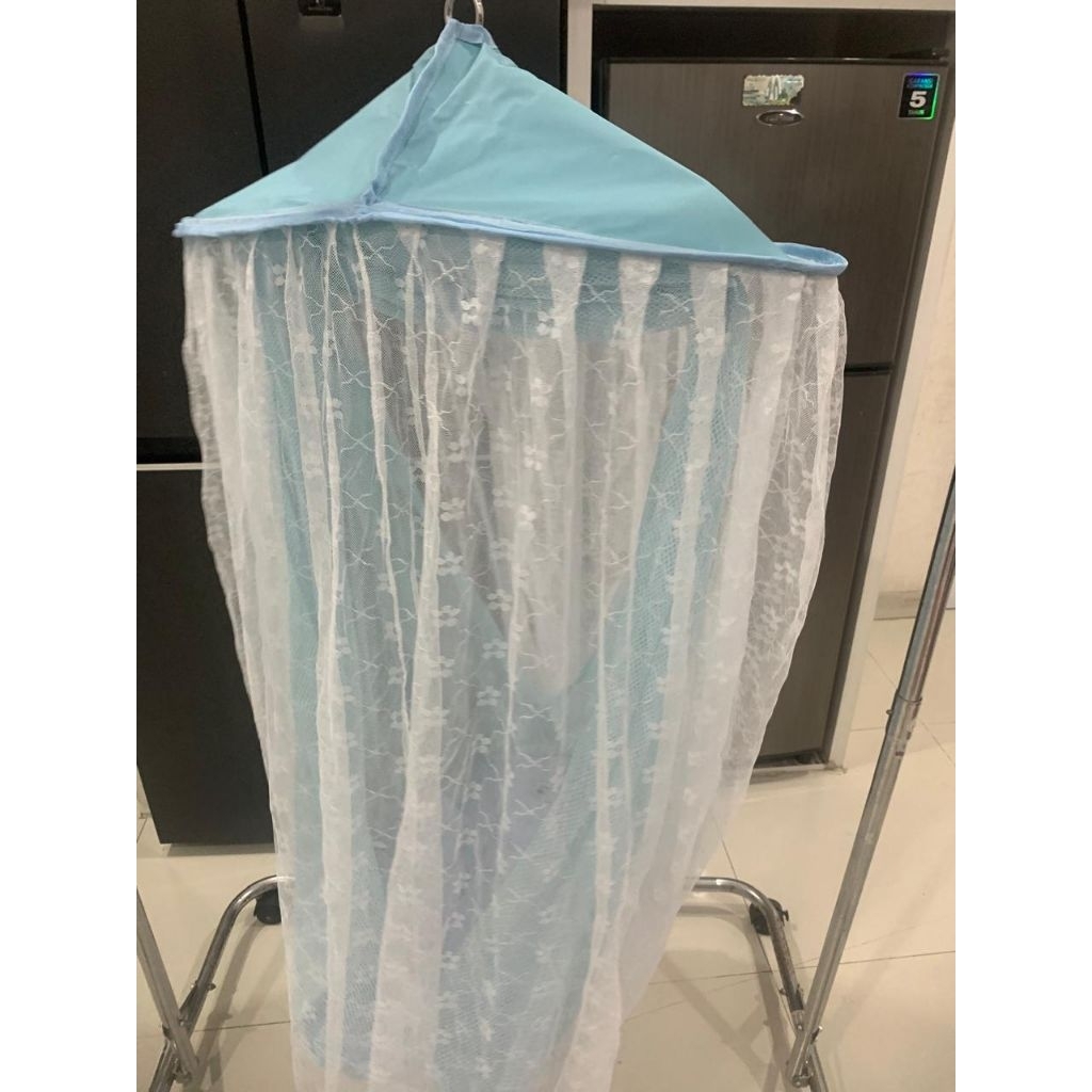 Preloved Tiang Ayunan bayi dilengkapi plus dengan per ayunan bayi serta sarung ayunan yang masih bar