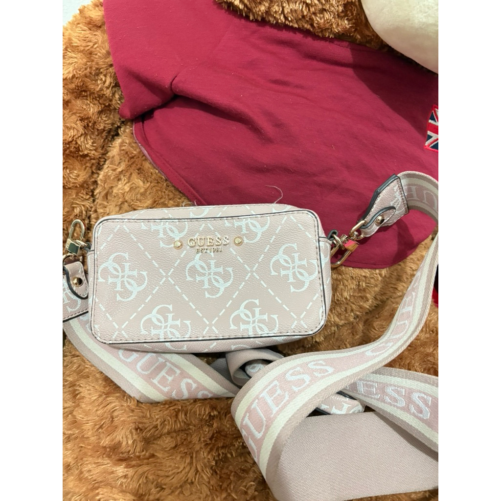 tas sling bag guess pink