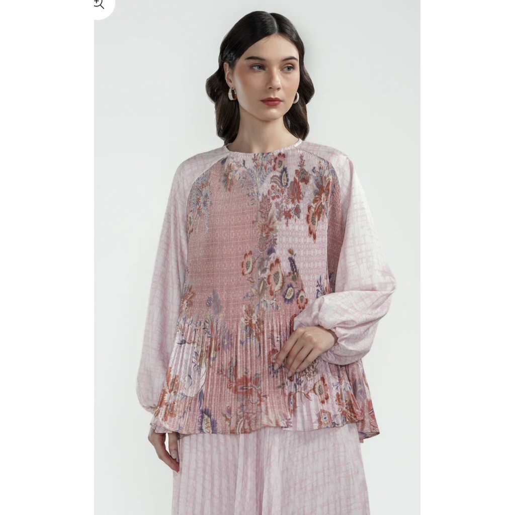 Festive Finesse Pleated Blouse - Blush Benang Jarum