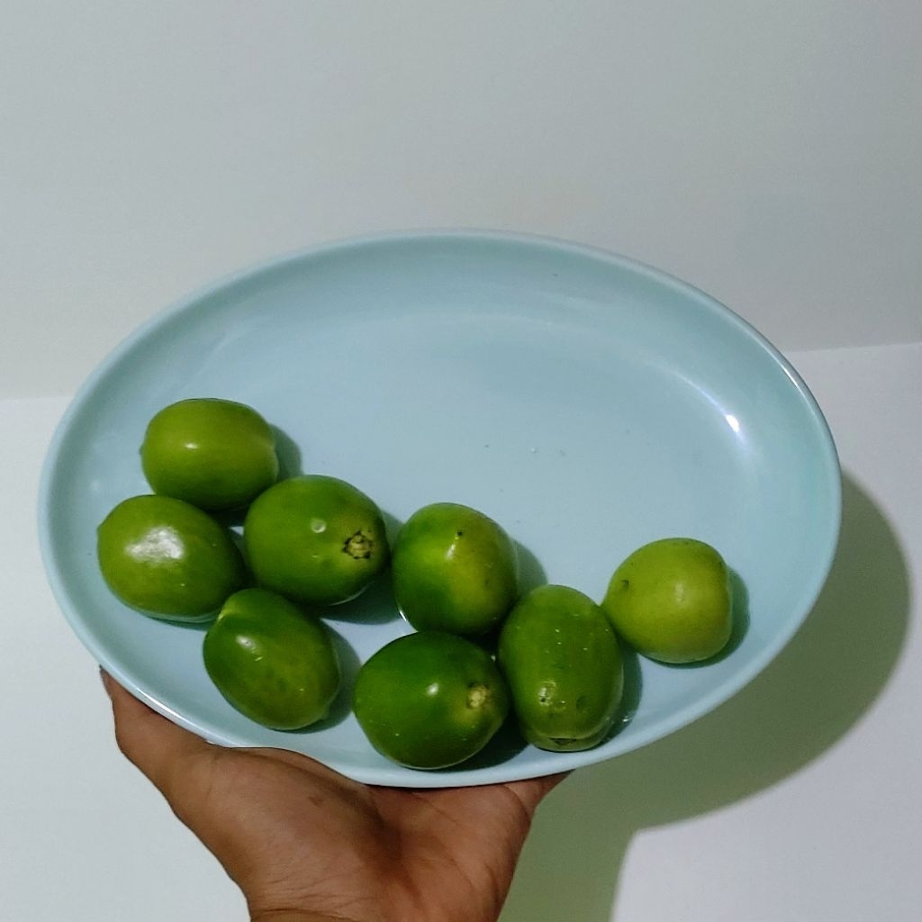 

TOMAT HIJAU 250 GRAM