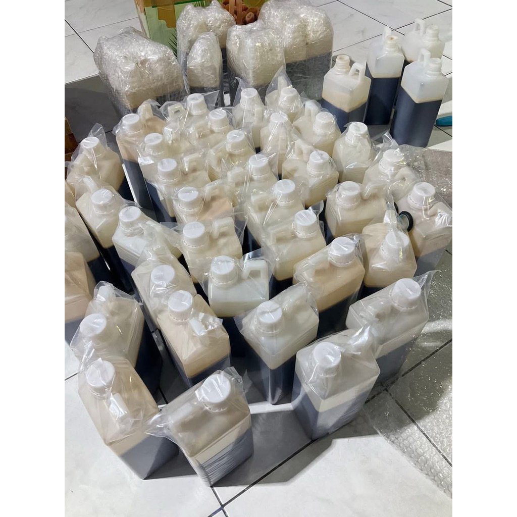 

Madu asli hutan akasia riau 100% full nektar.