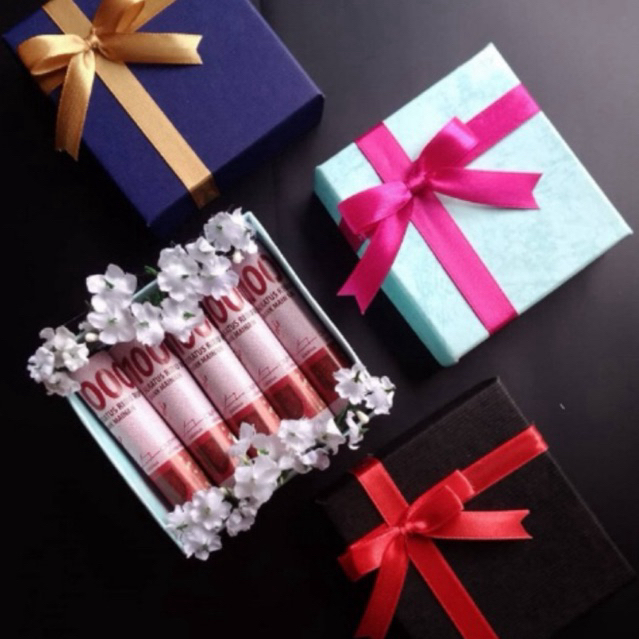 

Box bouquet / kado / buket bunga / hadiah / valentine / anniversary