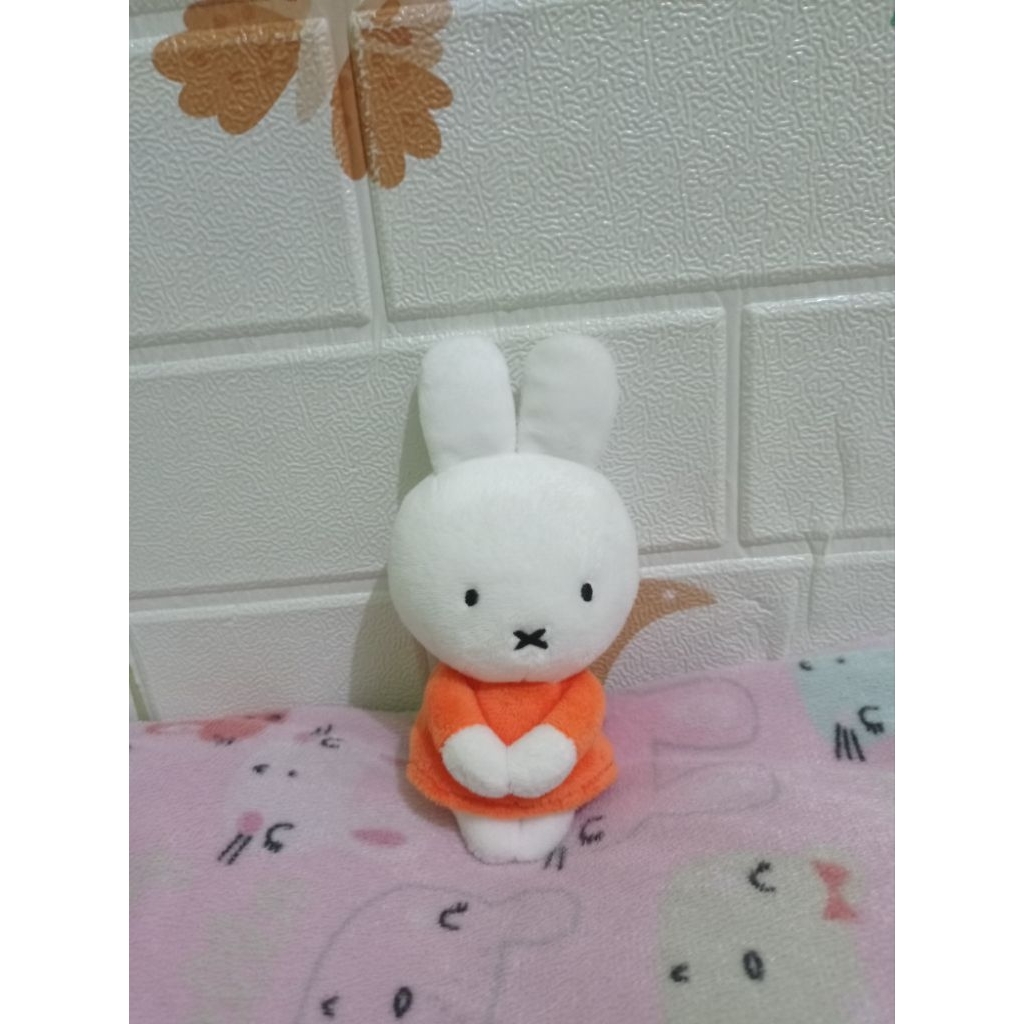boneka kecil miffy seri t art