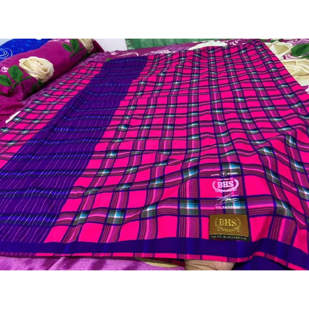 SARUNG BHS SECOND BEKAS MACAM MACAM TYPE FULL SUTERA SPUNSLIK DAN MESRES BISA COD BAYAR DI TEMPAT