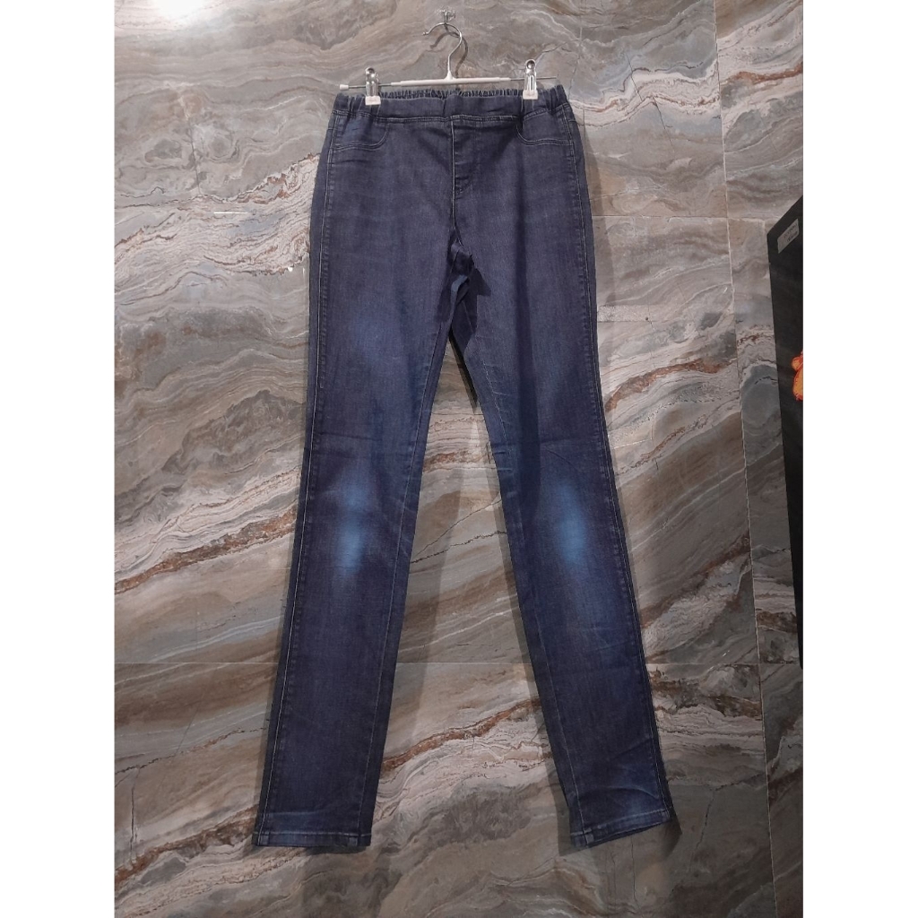 Celana Denim Uniqlo Pinggang Karet