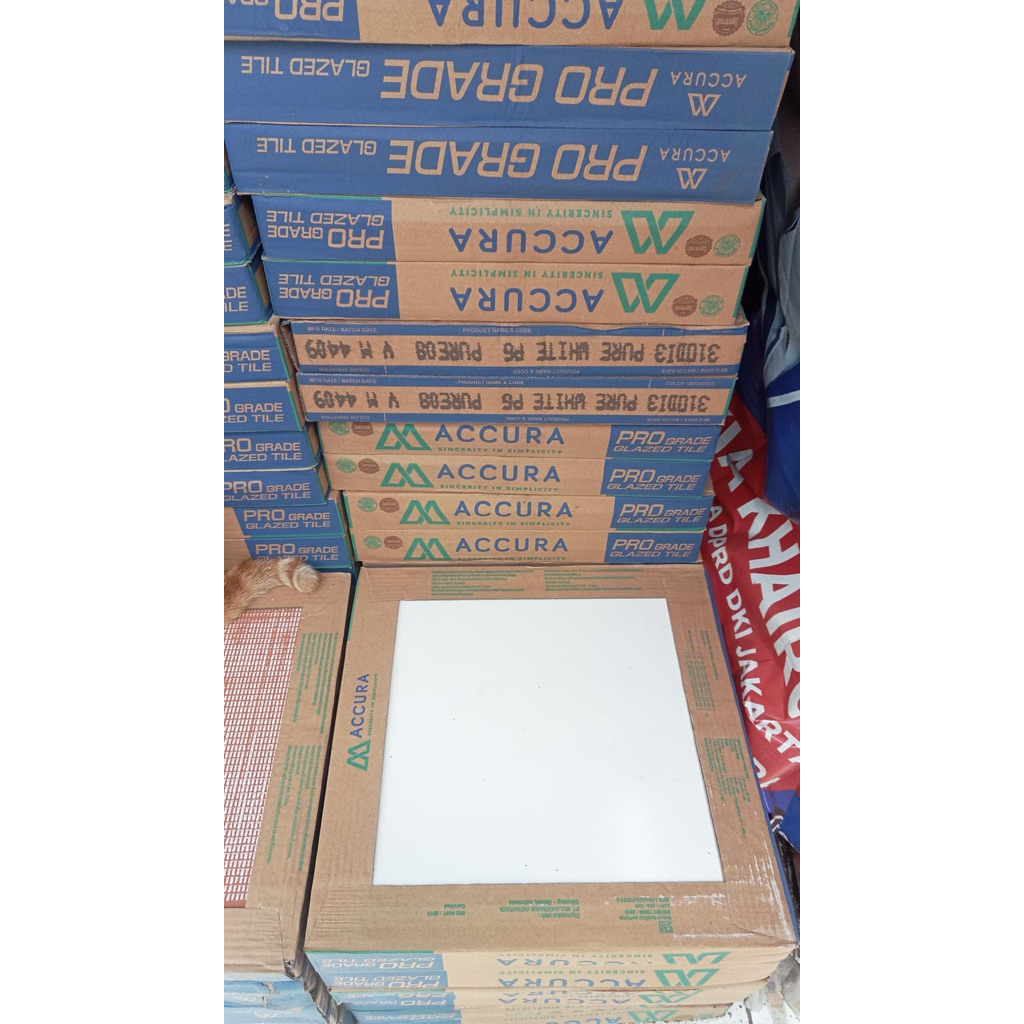 KERAMIK LANTAI 40x40 ACCURA PROGRADE