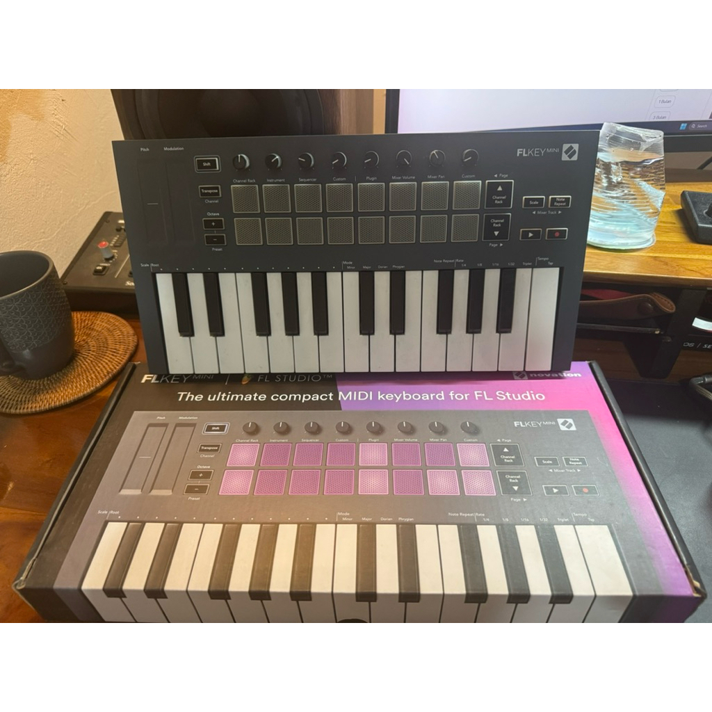 FLKey Mini Novation Midi Controller (bekas) like new