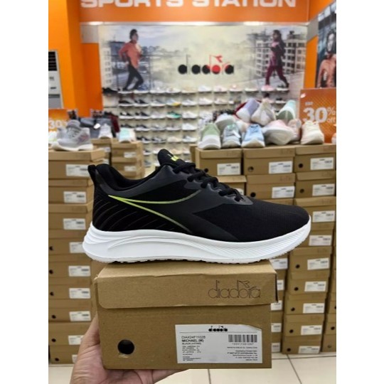 Diadora Michael Black Men Shoes Original ( size 41 42 44 )