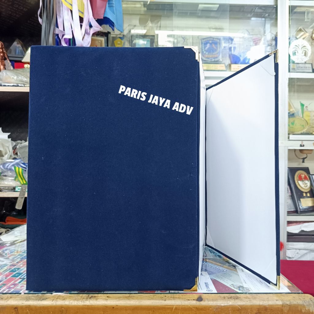 

Map Beludru (biru dongker) map upacara map sekolah kantor F4