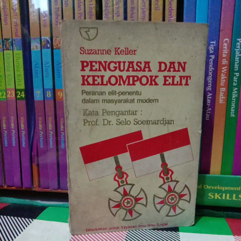 SUZANNE KELLER PENGUASA DAN KELOMPOK ELIT