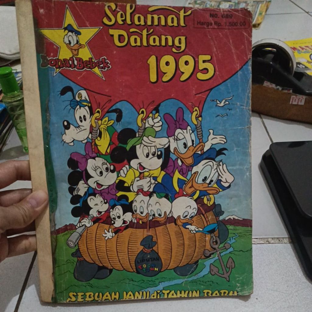 bundel lakban majalah Donal bebek 689 isi 3 majalah