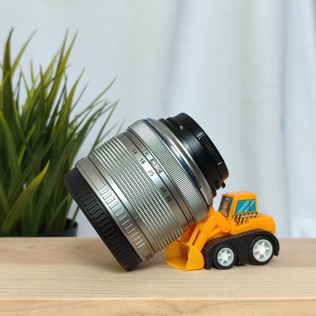 Olympus 14-42mm lensa kit 14-42 mirrorless micro m4/3 Lumix