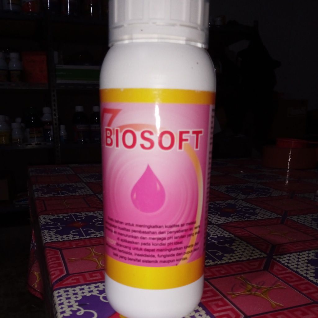 BIOSOFT PEREKAT PERATA  PEMBASAH DAN PENGUAT PESTISIDA 500ML