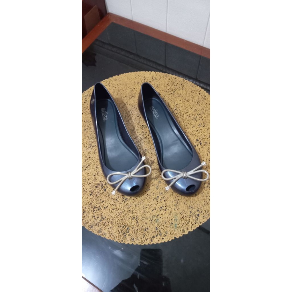 Preloved flat shoes Melissa