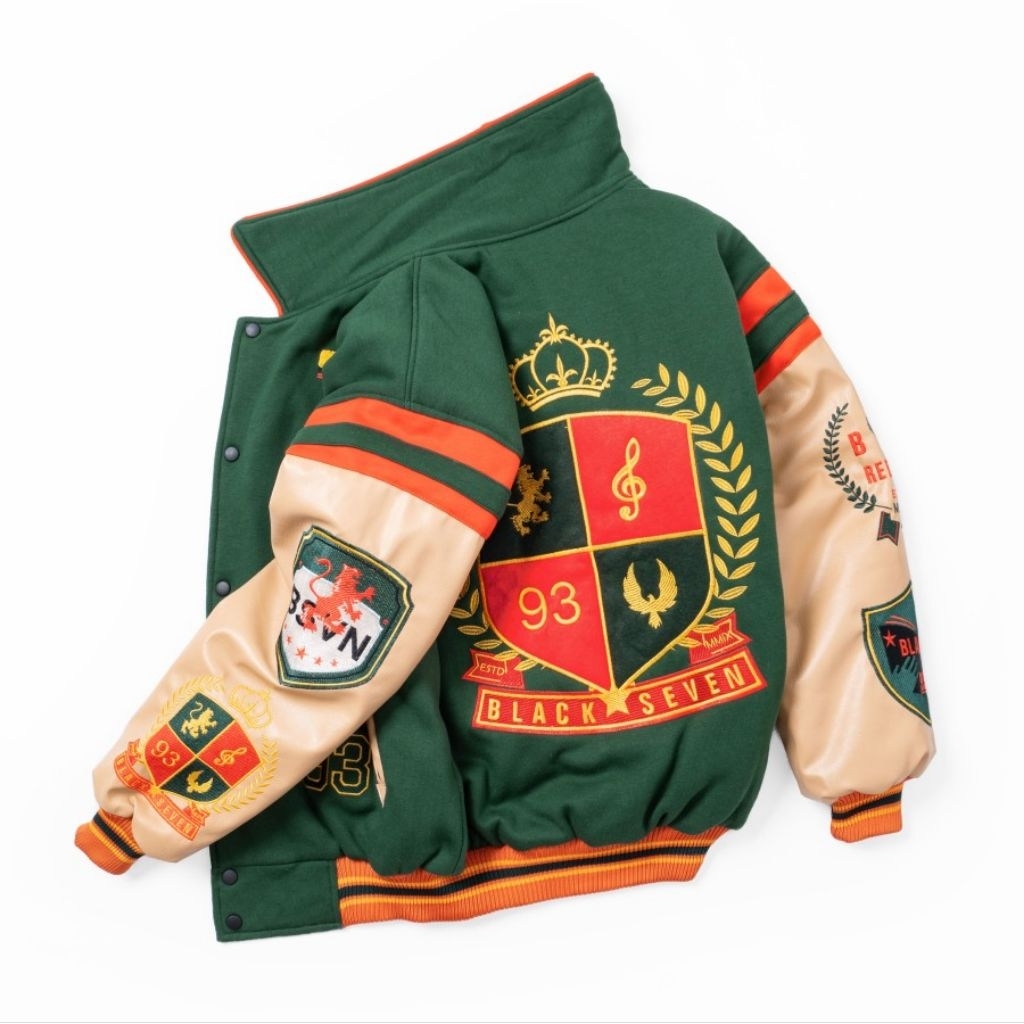 Special Limited EditionVARSITY REBORN
Varsity Jacket
Oversize
Unisex