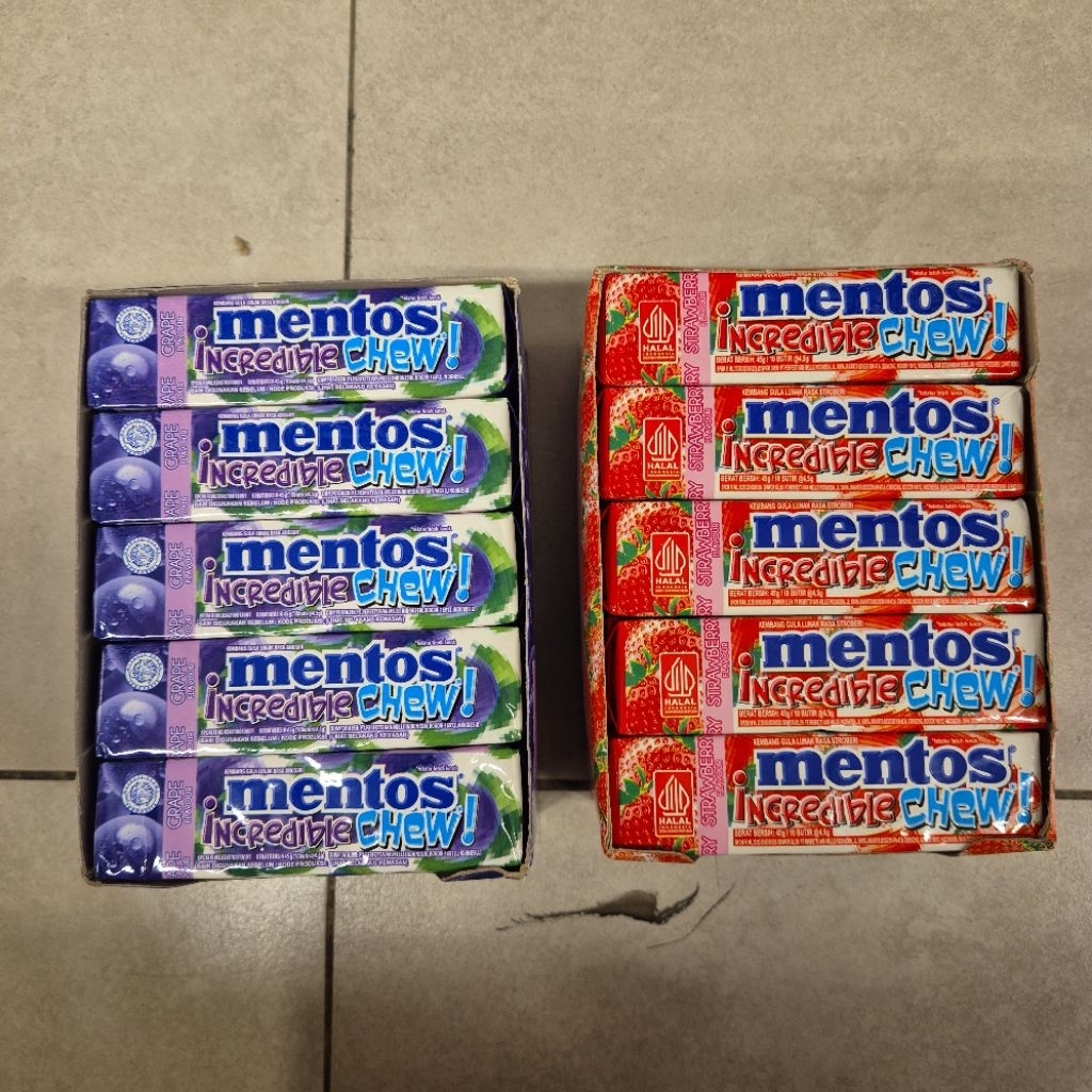 

Mentos Incredible Chew ( 1 box isi 20 ) permen rasa ANGGUR grape / STRAWBERRY 45gr