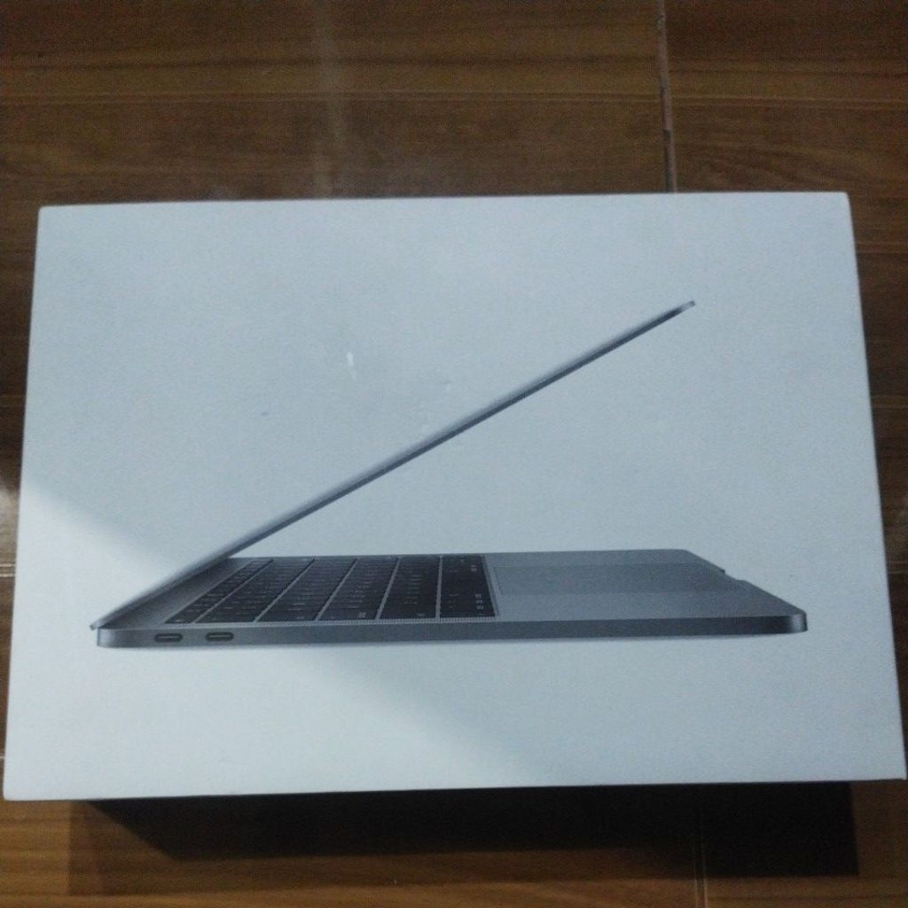 

kardus box /manual book Apple macbook pro 13 inch original second