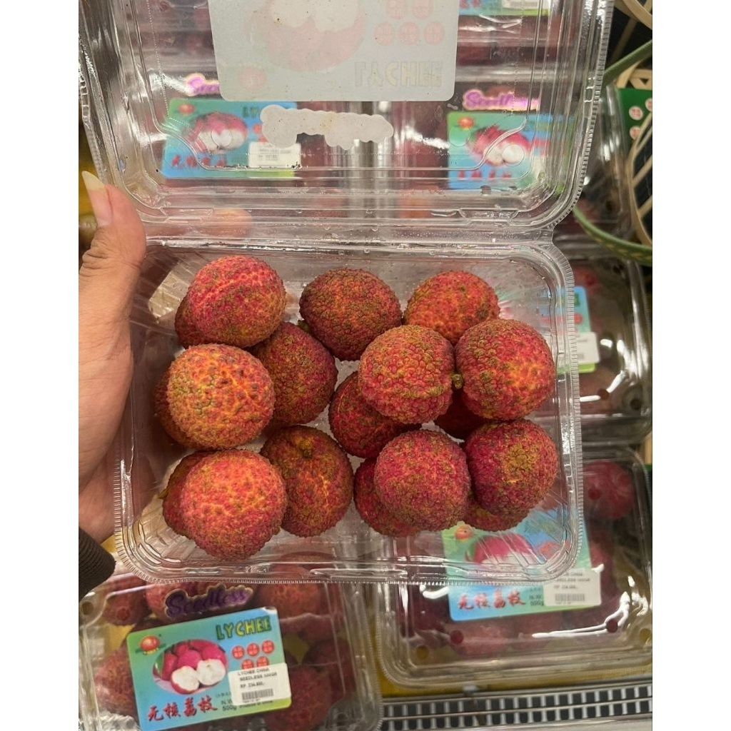 

Leci Merah Tanpa Biji / Lychee Red Seedless 1 Pack 500 Grm