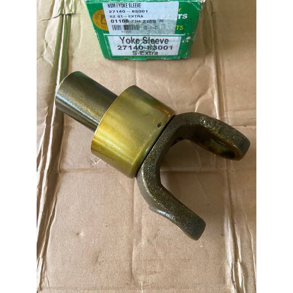 YOKE FLANGE SOK KOPEL SUZUKI CARRY EXTRA