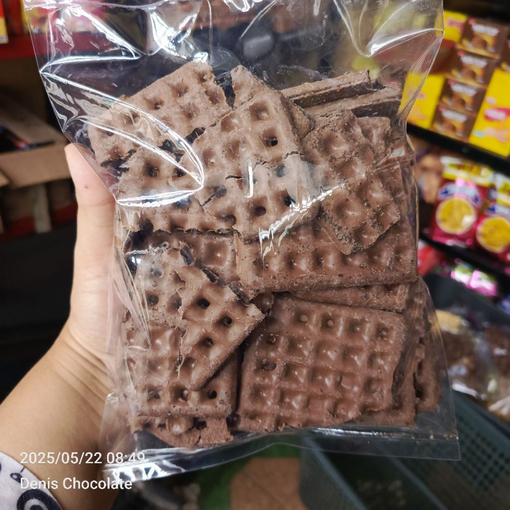 

Coklat Patahan Delfi Big Thunder 500gr