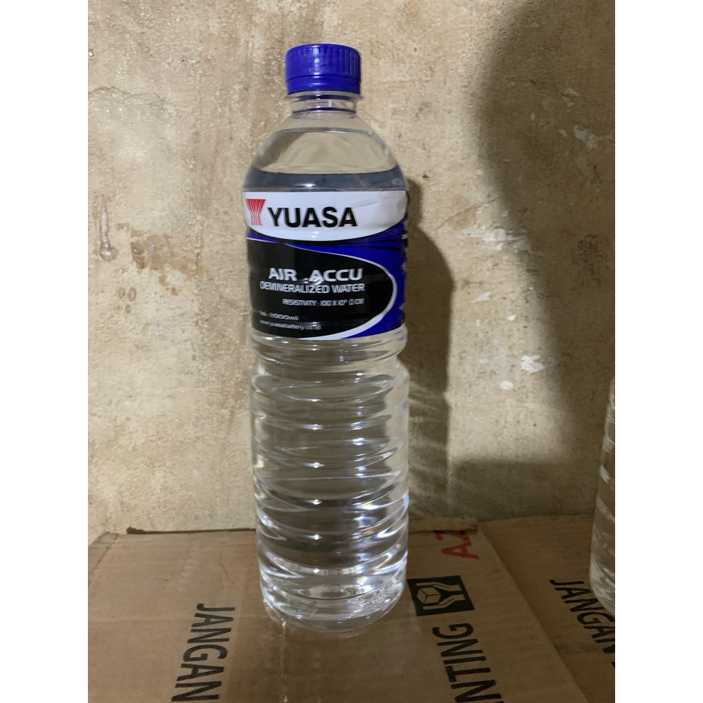 

air hujan merk yuasa ukuran 1 liter