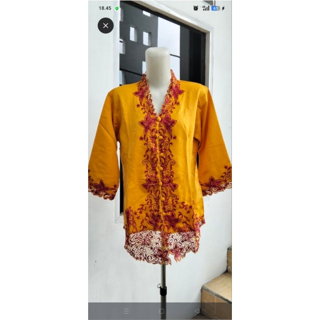 kebaya mustard