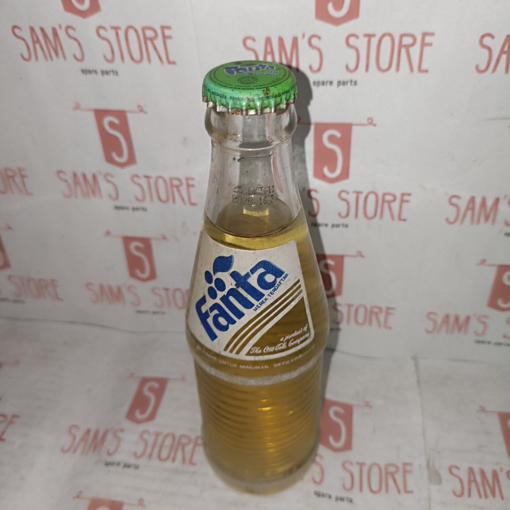 

Botol Kaca Fanta Hijau