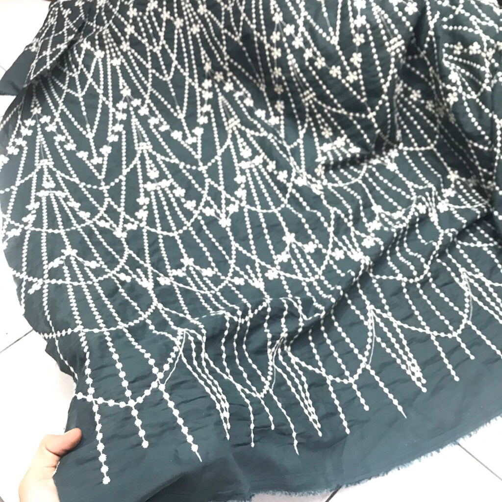 Kain Katun Bordir / Bahan Katun Bordir / Katun Bordir Mewah / Kain Meteran (harga 0,5 meter)