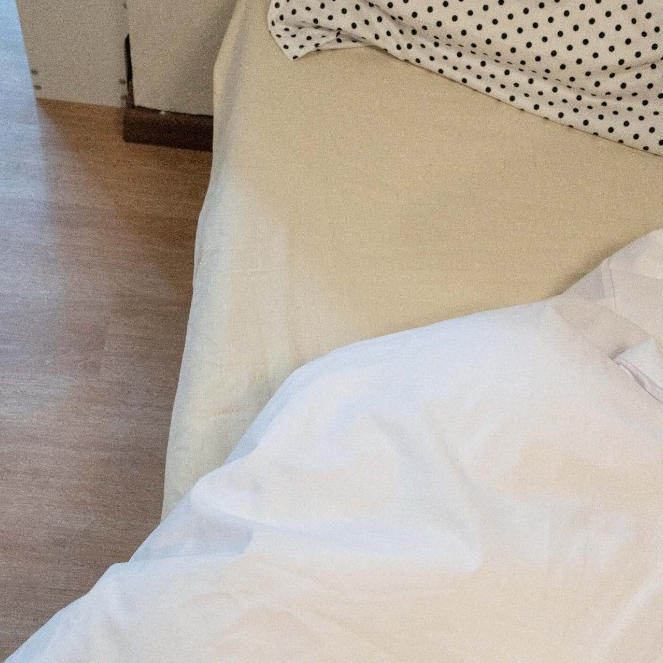 Cream bedsheet | Sprei warna cream atau broken white polos | Sprei single | Sprei queen | Sprei king