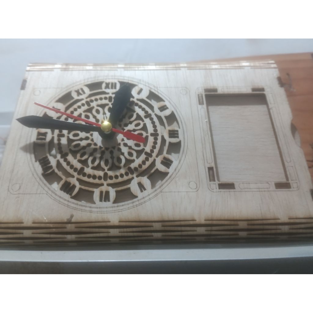 MINIMALIS DESK CLOCK