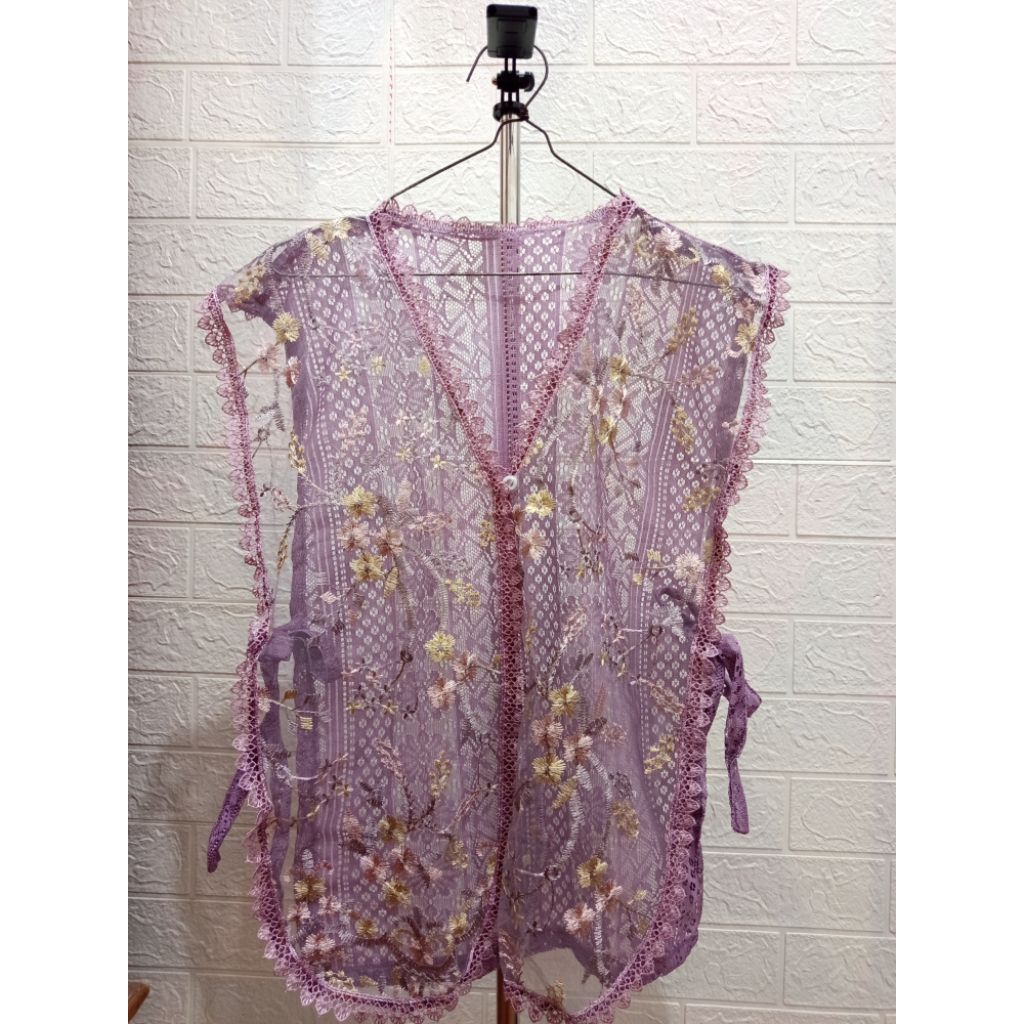 VEST BROKAT TILE Gardenia | Rompi Vest Brokat