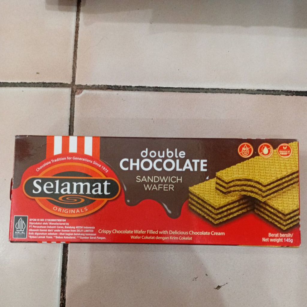 

Selamat Double Chocolate Sandwich Wafer 145gr 1 Bungkus
