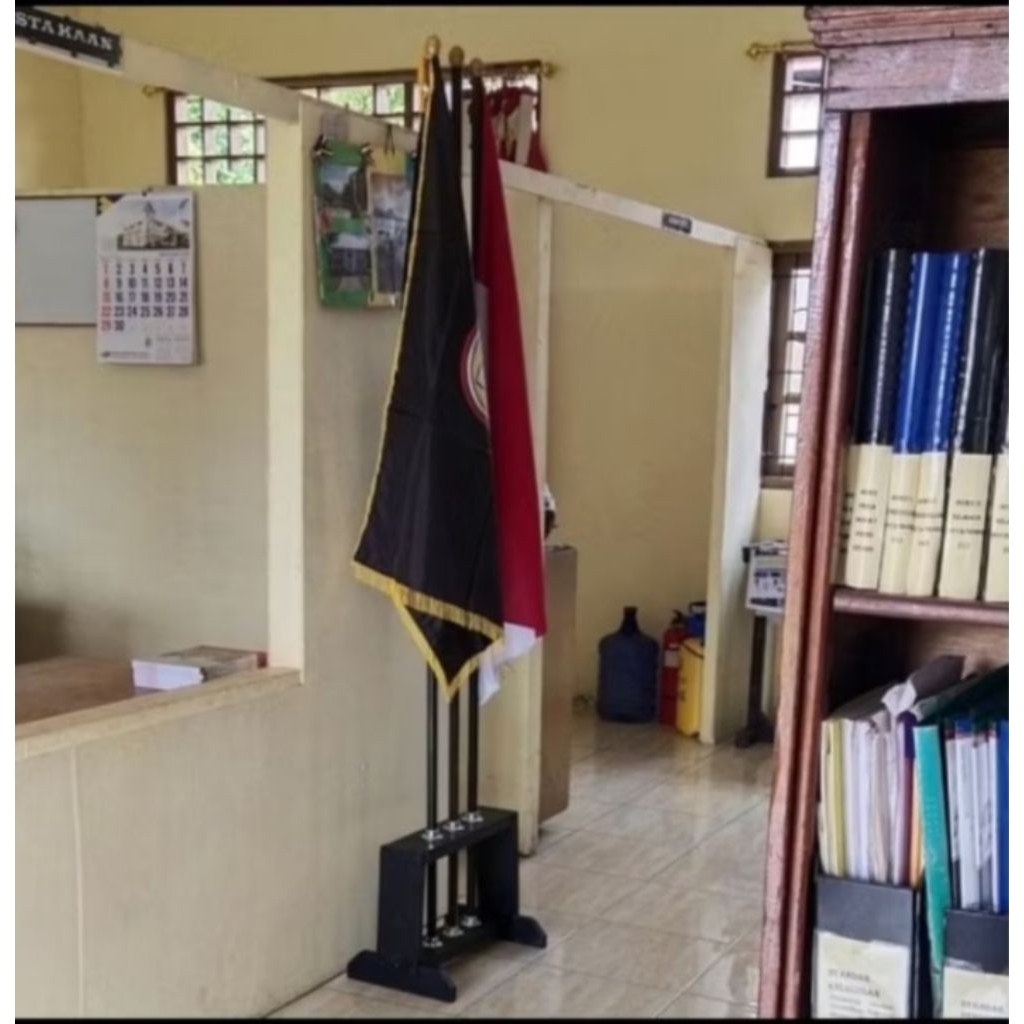 

PAKET tatakan bendera isi 3 lubang plus tiang stanlis
