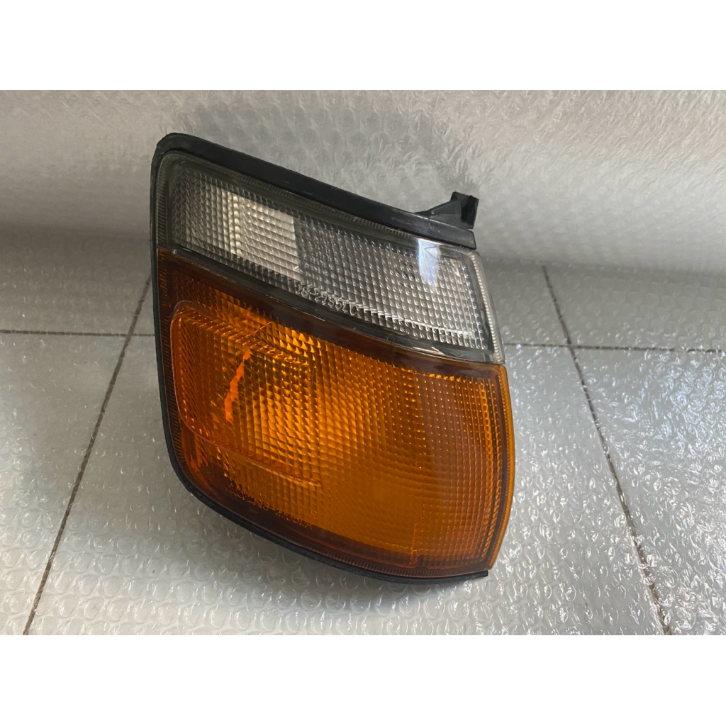 Lampu Sein Toyota Kijang Kapsul tahun 1997-1999 Sebelah Kanan Original Copotan