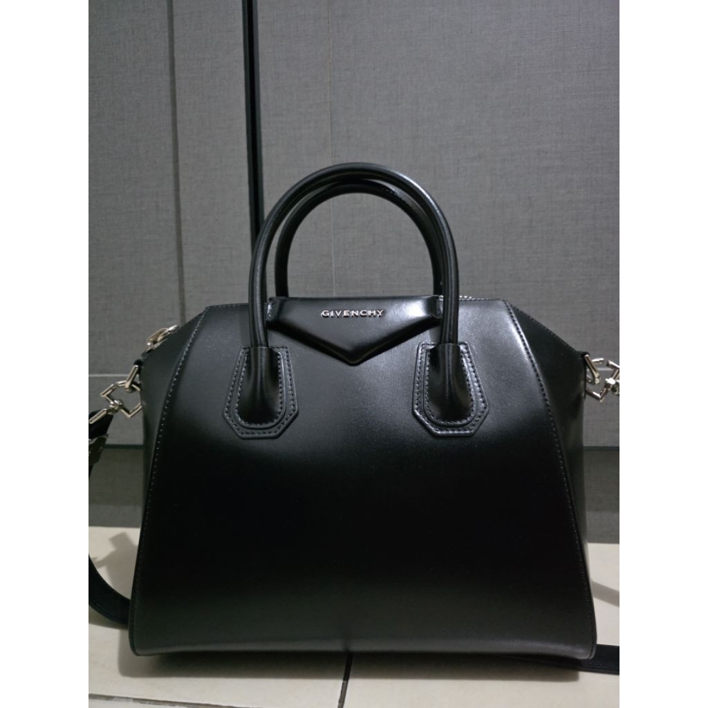 Givenchy Antigona Small Black Smooth