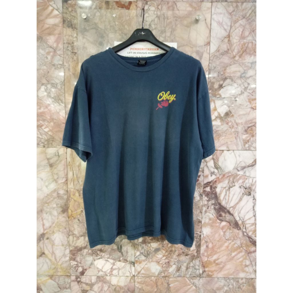 kaos bilap vintage obey size xl