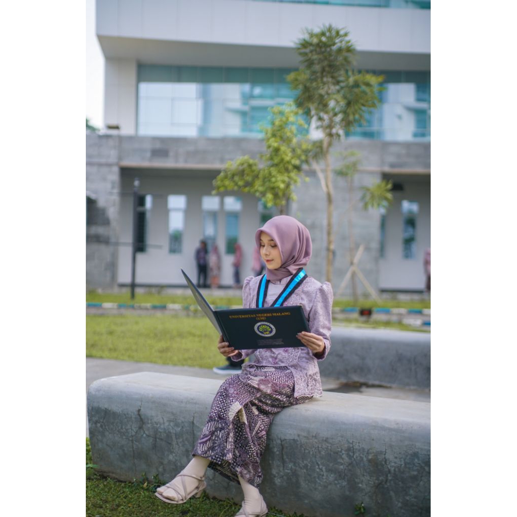 PRELOVED KEBAYA WISUDA / KEBAYA LAMARAN PREMIUM